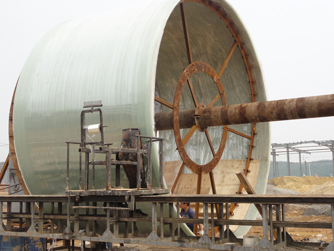 現場玻璃鋼設備制作